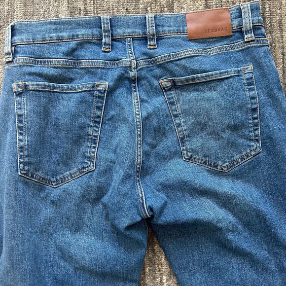Tecovas Men's Standard Jeans, Straight Leg, Medium Blue Wash 34 x 30 - Picture 4 of 9
